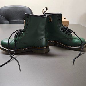 Dr. Martens 1460 Green Smooth Leather